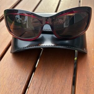 Fendi Cat-Eye Sunglasses with Logo Arms & Case – Red Tortoise Shell